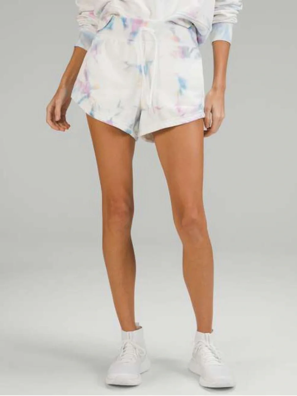Lululemon High Rise Tie-Dye Pastel Shorts 2.5” Size 6